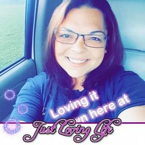 Meet your Posher, Marisa